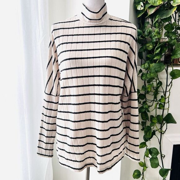 Eri & Ali Anthropologie Black & Cream Striped Turtleneck Lightweight Sweater Sm - Picture 1 of 9